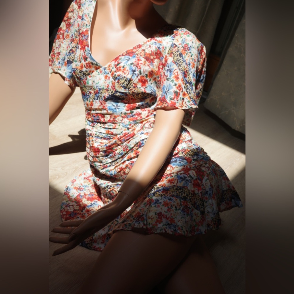 Talulah Carnevale Mini Dress, Size Large | 100% Linen size M. Send offers - Picture 6 of 13